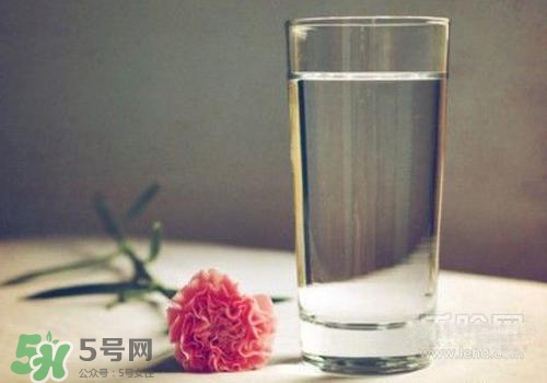 高血壓早上能喝鹽水嗎？高血壓早上喝鹽水的好處？