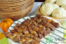 吃燒烤后吃什么水果好？吃完燒烤吃什么水果好？