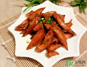 雞翅尖烤箱烤多久？雞翅尖怎么烤箱烤？