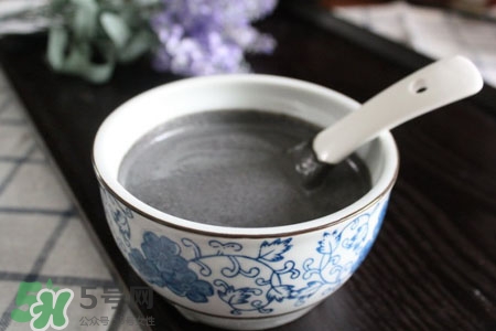 芝麻糊不能和什么一起吃？芝麻糊與哪些食物相克？