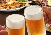 吃燒烤能喝啤酒嗎？吃燒烤喝啤酒好嗎？
