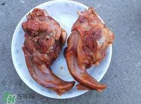 豬舌頭怎么腌制？腌豬舌頭要多久？