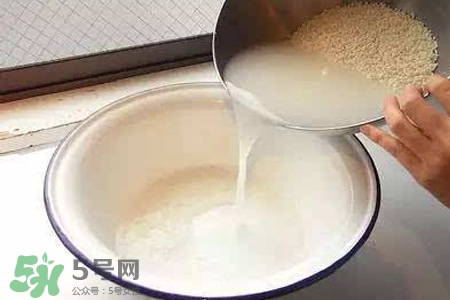 淘米水是堿性的嗎？淘米水是酸性還是堿性？