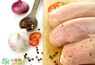 雞胸肉煮多久能熟？雞胸肉怎么煮比較嫩？