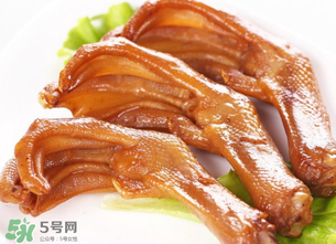 鹵鴨掌要多長時間？鹵鴨掌鹵多長時間？
