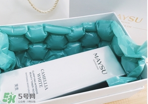 美容液是精華液嗎？美容液和精華液的區(qū)別