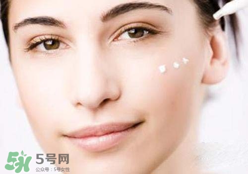 妝前乳什么時(shí)候用？妝前乳的使用順序
