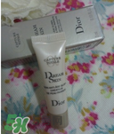dior迪奧夢幻美肌修顏乳怎么用？迪奧修顏乳怎么用