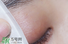 眼唇卸妝液怎么用？眼唇卸妝液使用方法