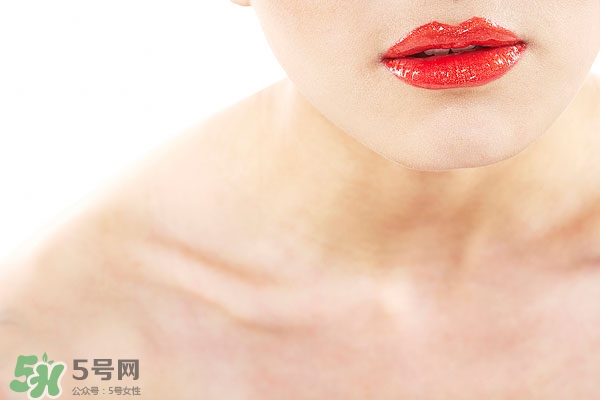 嘴唇起泡腫了怎么辦？嘴唇起泡腫了怎么消腫
