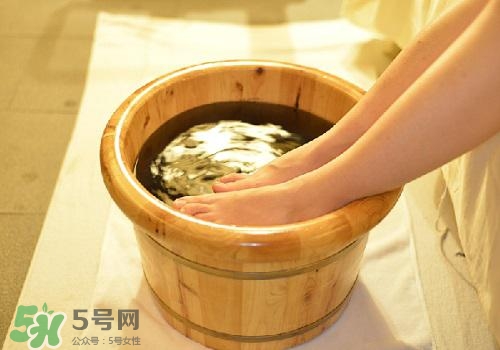 冬季泡腳有什么好處？冬天泡腳的好處