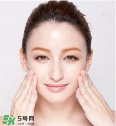 精華什么年紀(jì)用？精華什么年齡開始用？