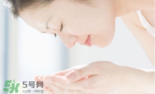 用白醋洗臉能祛斑嗎？白醋洗臉祛斑作用大嗎