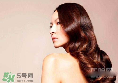 燙發(fā)的藥水貴的和便宜的都一樣嗎？燙發(fā)的藥水貴的和便宜的哪個好？