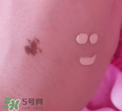 遮瑕液和遮瑕膏的區(qū)別？遮瑕液好還是遮瑕膏好？