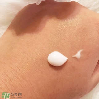 laura mercier妝前乳多少錢？laura mercier羅拉妝前乳專柜價