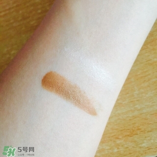 tf修容膏怎么用？tom ford修容膏使用方法