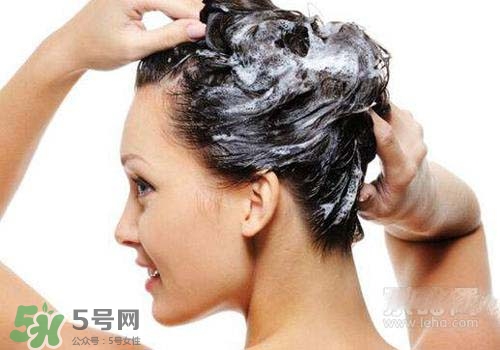 染發(fā)前可以洗頭嗎？染發(fā)前洗頭好還是不洗頭好？
