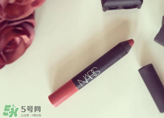 豆沙色口紅怎么化？豆沙色口紅怎么涂好看？