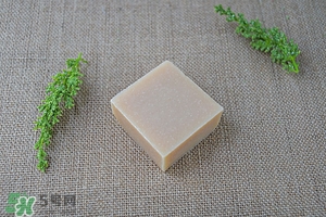 手工皂洗臉好嗎？手工皂和洗面奶哪個(gè)好？