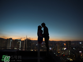 異地戀怎么過(guò)情人節(jié)？異地戀的情人節(jié)怎么過(guò)？