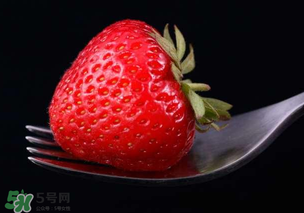 寶寶吃草莓會過敏嗎？寶寶吃草莓過敏怎么辦？