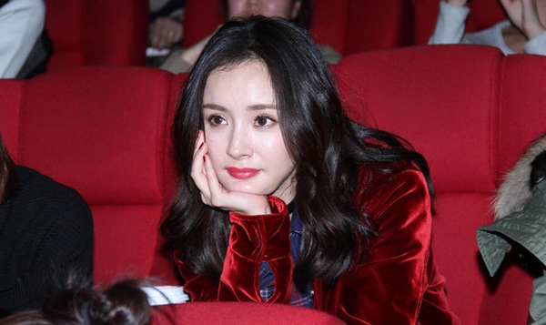 極光紅是什么顏色？極光紅口紅試色