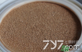 vant氣墊cc黑色和白色哪款好？vant36.5氣墊cc黑色和白色區(qū)別