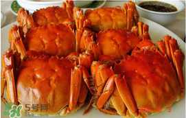 春天吃螃蟹應該選公的好還是母的好？春天螃蟹是公的好還是母的？