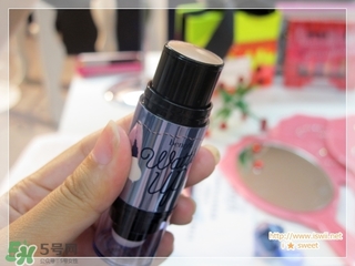 貝玲妃高光棒怎么用？貝玲妃高光棒使用方法