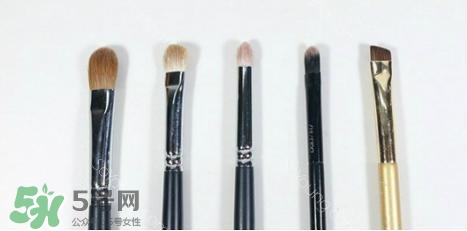 眼影膏用什么工具畫？眼影膏怎么化？