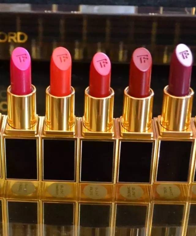 tom ford和迪奧哪個(gè)好？tom ford口紅和dior口紅哪個(gè)好？