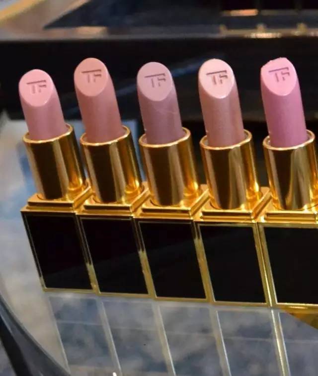 tom ford和迪奧哪個(gè)好？tom ford口紅和dior口紅哪個(gè)好？