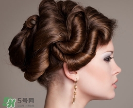 浮粉怎么辦？臉上浮粉怎么補(bǔ)救？