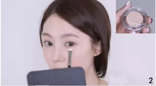 干玫瑰色妝容怎么化？干玫瑰色妝容畫法步驟