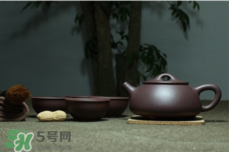 如何清洗紫砂壺茶垢？紫砂壺的茶垢怎么清洗？