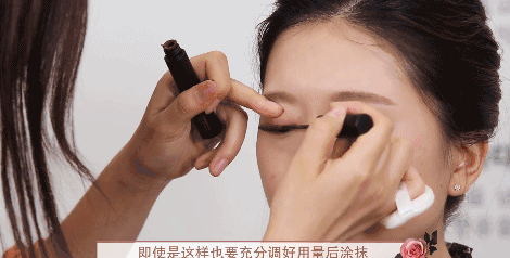 干玫瑰色妝容怎么化？干玫瑰色妝容畫法步驟