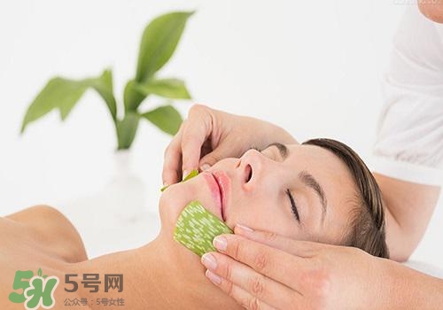 蘆薈涂在臉上發(fā)癢是怎么回事？蘆薈涂在臉上發(fā)癢怎么辦？