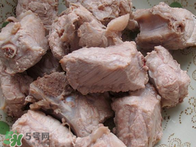排骨發(fā)霉可以吃嗎？發(fā)霉的排骨能吃嗎？