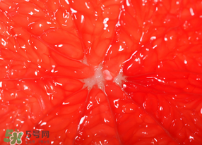 橙子里有紅絲能吃嗎？橙子里有紅絲的是什么？