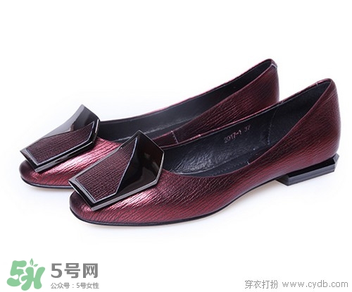 4月份穿什么鞋子？四月份鞋子搭配