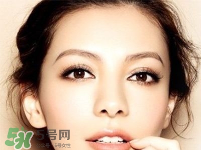 割雙眼皮多久可以化妝？割雙眼皮多久恢復(fù)自然