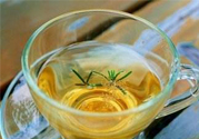 喝茶好還是白開水好？喝茶和喝白開水哪個好？