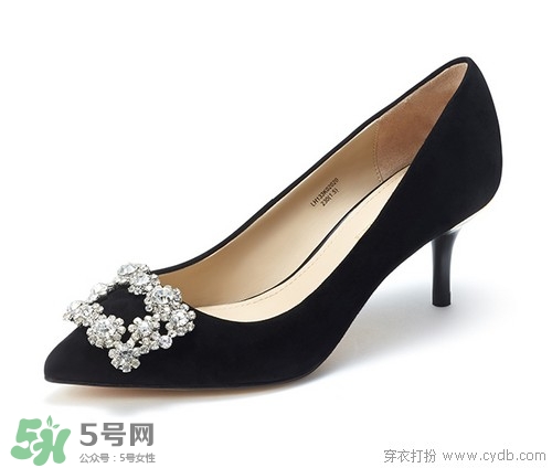 4月份穿什么鞋子？四月份鞋子搭配