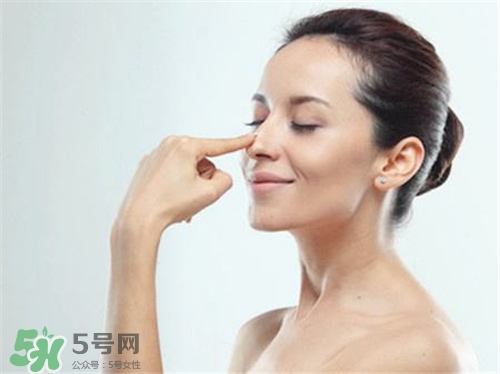 假體隆鼻多久可以化妝？假體隆鼻多久可以敷面膜？