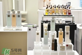 the ginza化妝水粉色和藍(lán)色哪個好？the ginza化妝水粉色藍(lán)色區(qū)別