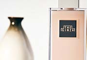 the ginza化妝水粉色和藍(lán)色哪個(gè)好？the ginza化妝水粉色藍(lán)色區(qū)別