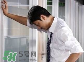 男性尿痛出血怎么回事？男性尿痛是怎么引起的