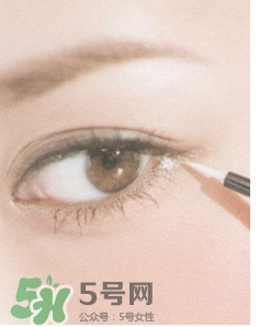 眼線珠光好還是啞光好？眼線珠光啞光區(qū)別