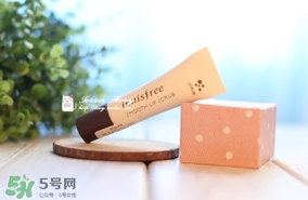 悅詩(shī)風(fēng)吟唇部磨砂膏怎么樣？悅詩(shī)風(fēng)吟去角質(zhì)磨砂膏怎么用？